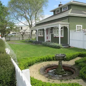 designer-cottage.top-hotels-christchurch.com/